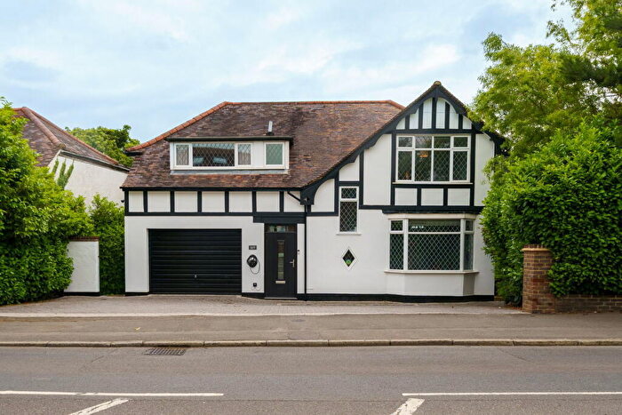 4 Bedroom Detached House For Sale In Coulsdon Road, Coulsdon, CR5