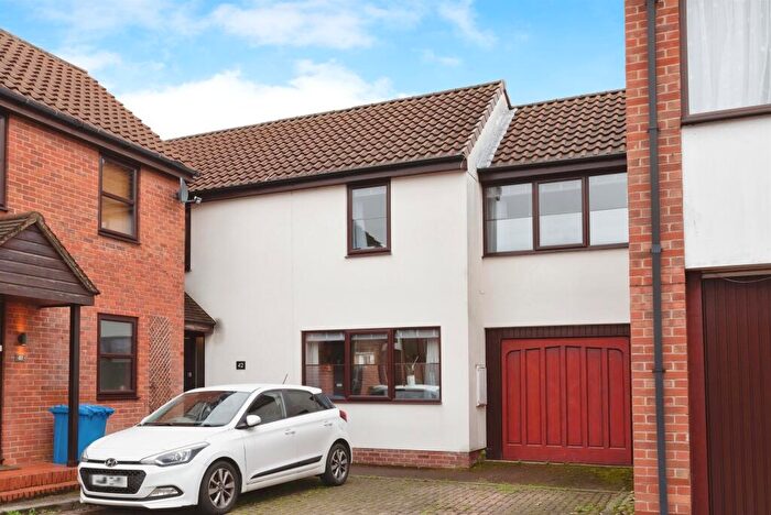 4 Bedroom Detached House For Sale In Waltham Court, Beverley, HU17
