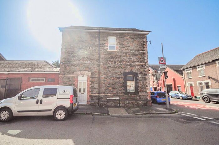 2 Bedroom Maisonette To Rent In Leicester Road, Newport, NP19