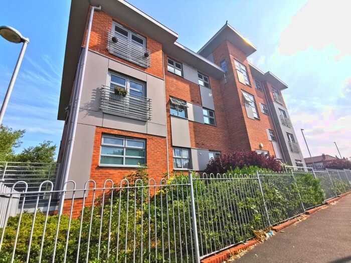 2 Bedroom Apartment To Rent In Windsor House, Mauldeth Road, M21