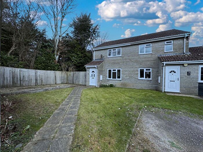 3 Bedroom Semi-Detached House For Sale In Springfield Park, Tisbury, Salisbury, SP3