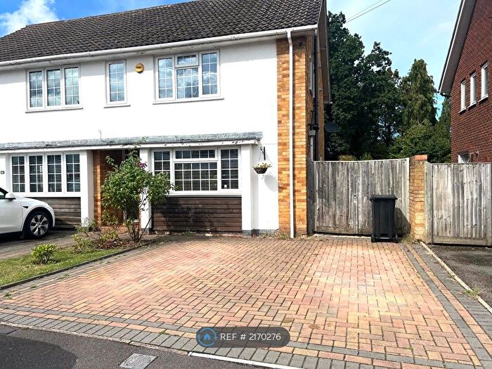 3 Bedroom Semi-Detached House To Rent In Radnor Road, Earley, RG6
