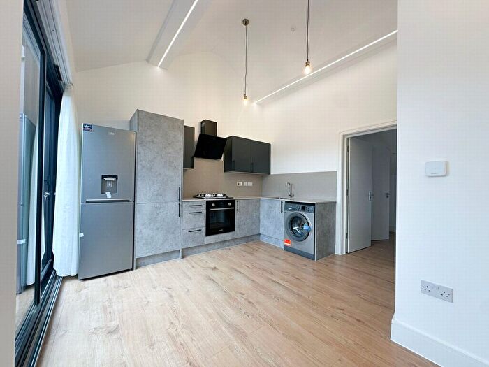1 Bedroom Flat To Rent In Millers Terrace, Dalston, E8