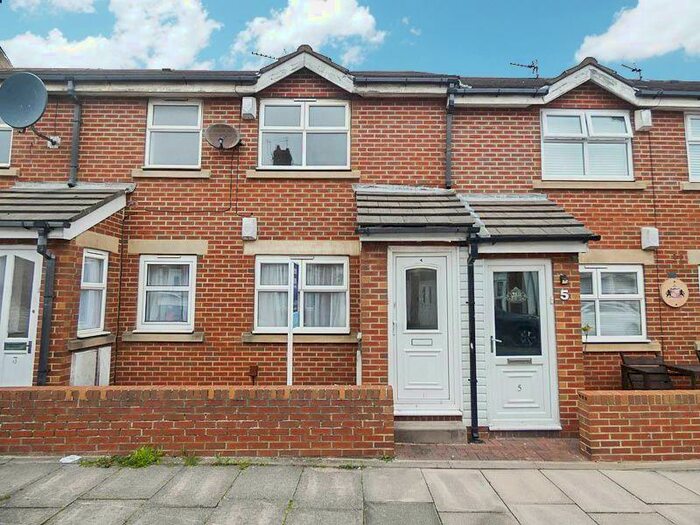 2 Bedroom Flat To Rent In Charnwood Court, Leighton Street, South Shields, South Shields, Tyne And Wear, NE33