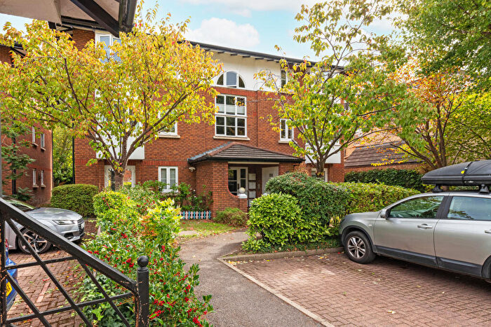 1 Bedroom Apartment For Sale In Kingsworthy Cl, Kingston Upon Thames, Uk, KT1
