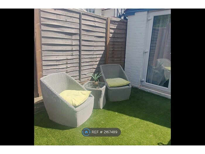 1 Bedroom Flat To Rent In Haslemere Avenue, London, NW4