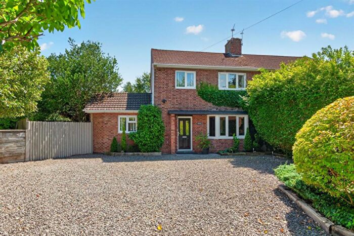 3 Bedroom Semi Detached House For Sale In Burley Road, Oakham, LE15