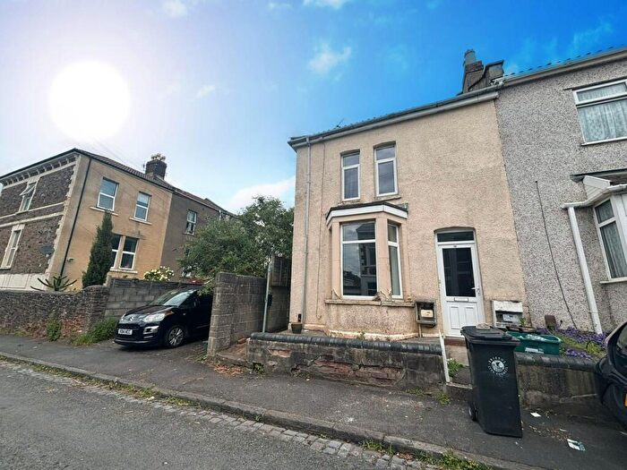 1 Bedroom Flat To Rent In Ridgeway Parade, Fishponds, Bristol, BS5