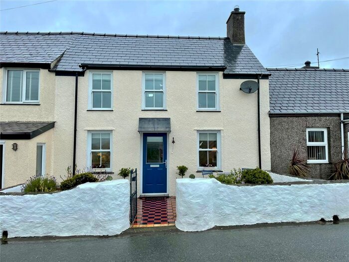 2 Bedroom Terraced House For Sale In Bryn Ffynnon Terrace, Rhoshirwaun, Gwynedd, LL53