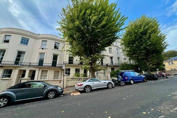 2 Bedroom Flat To Rent In Brunswick Road, Hove, BN3