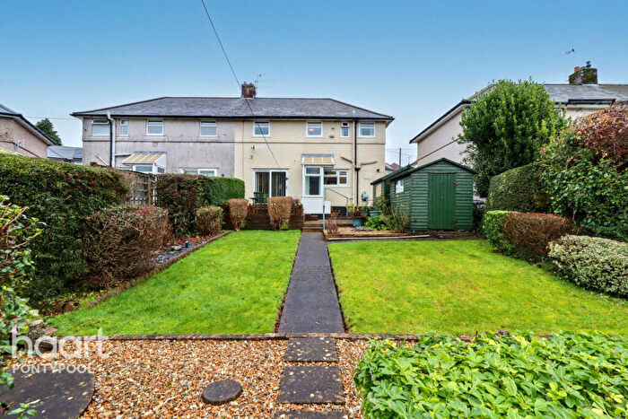 3 Bedroom Semi-Detached House For Sale In Picton Road, Pontypool, NP4