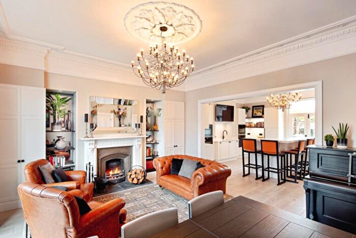 6 Bedroom End Of Terrace House For Sale In North Bar Without, Beverley, HU17