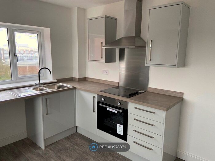 2 Bedroom Flat To Rent In Coopers Way, Blackpool, FY1