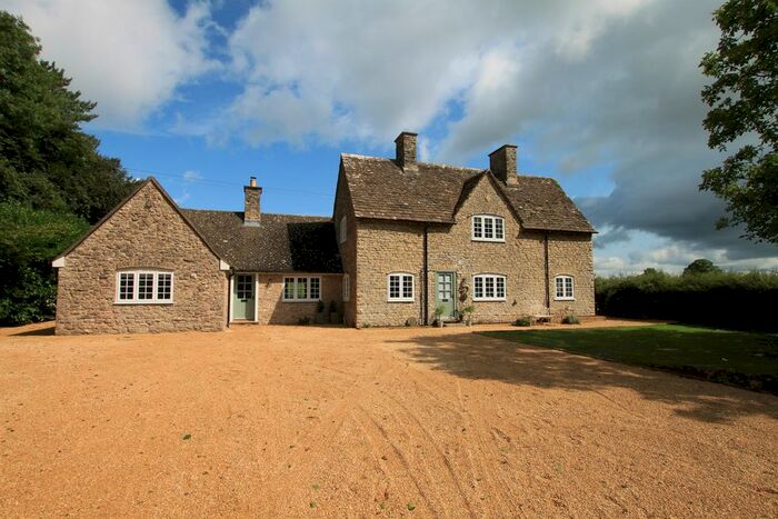 2 Bedroom Bungalow To Rent In Conkwell, Limpley Stoke, Bath, BA2