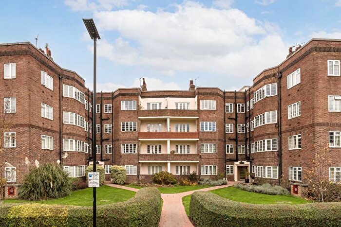 2 Bedroom Flat To Rent In Chiswick Village, London, W4