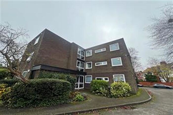 2 Bedroom Flat To Rent In Harboro Road, Sale, M33