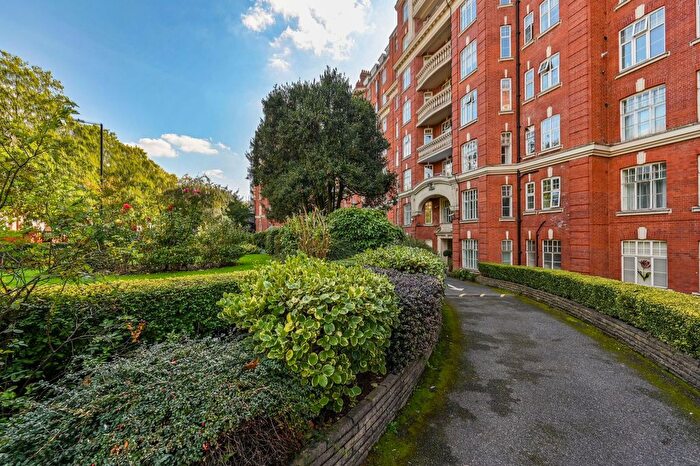 2 Bedroom Flat To Rent In Maida Vale, Little Venice, London, W9