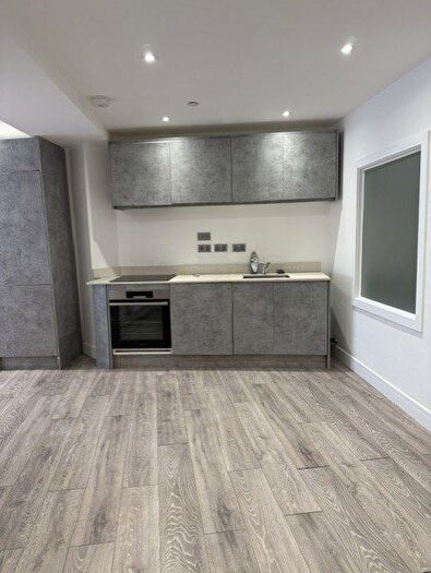 2 Bedroom Flat To Rent In A New Bedford Road, LU1