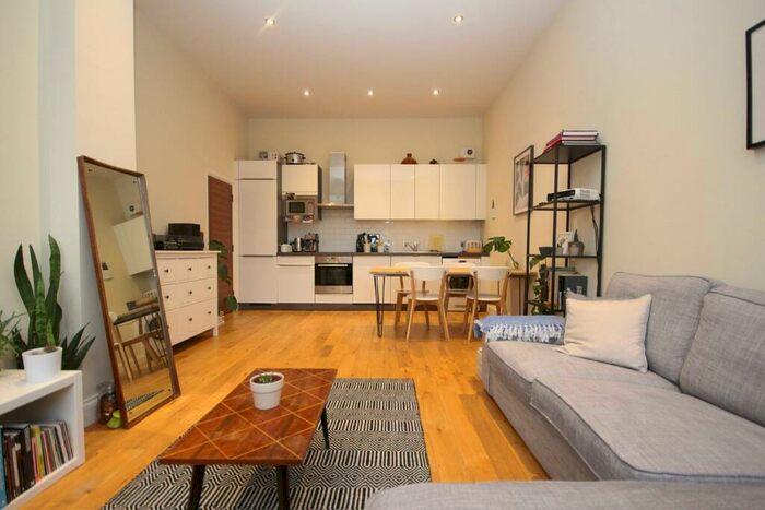 1 Bedroom Flat To Rent In Quant Building, - Church Hill, Walthamstow, E17