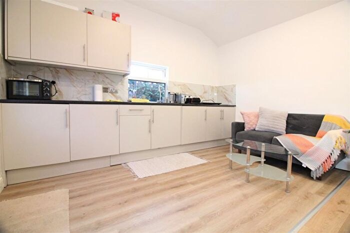 Studio To Rent In Harrow View, Uxbridge, UB10