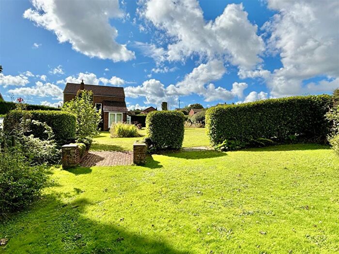 4 Bedroom Detached House For Sale In Scutts Close, Lytchett Matravers, Poole, BH16