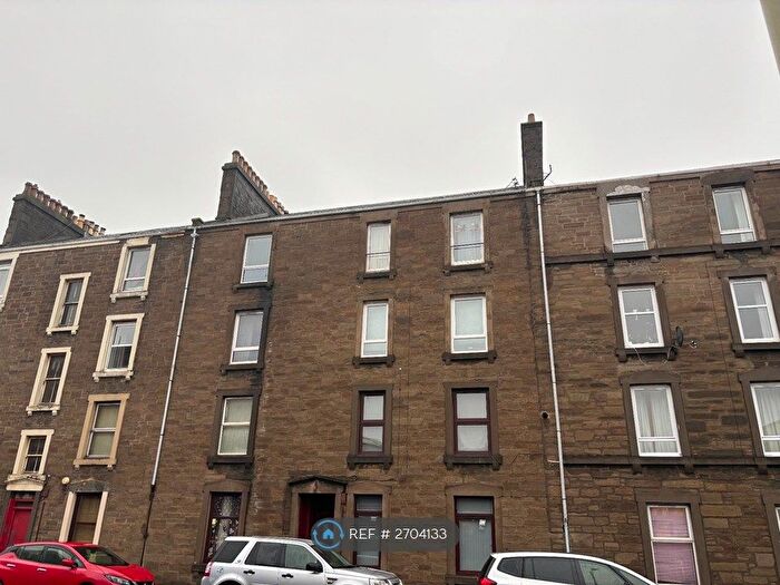 1 Bedroom Flat To Rent In Strathmartine Road, Dundee, DD3