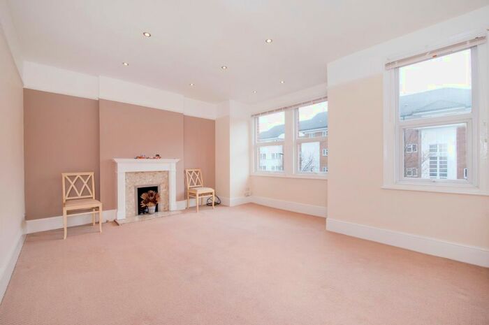 2 Bedroom Flat To Rent In Broughton Road, London, W13