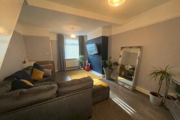 2 Bedroom Property To Rent In Dingle Grove, Liverpool, L8