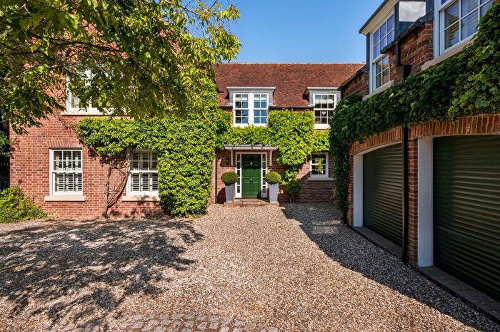 5 Bedroom Detached House For Sale In High Street, Chieveley, RG20