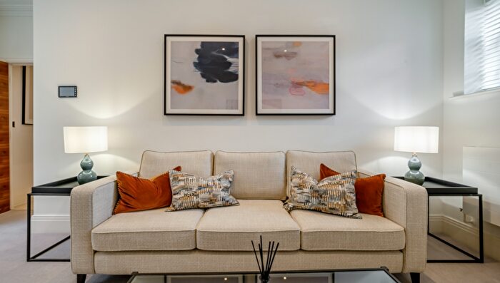 2 Bedroom Flat To Rent In Rainville Road, London, W6