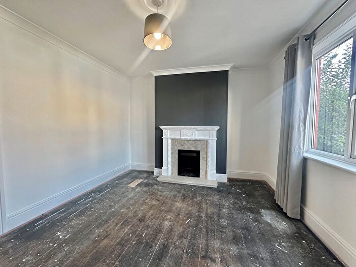 3 Bedroom Semi-Detached House To Rent In Eastwood Avenue, March, PE15