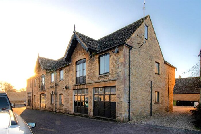 3 Bedroom Apartment To Rent In Toveys Granary, Lechlade, GL7