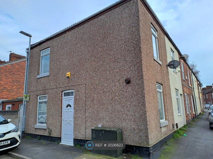 2 Bedroom End Of Terrace House To Rent In Vine Street, Runcorn, WA7