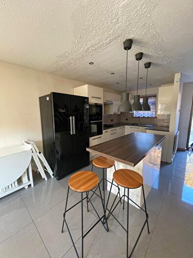 2 Bedroom Flat To Rent In Partridge Square, London, E6