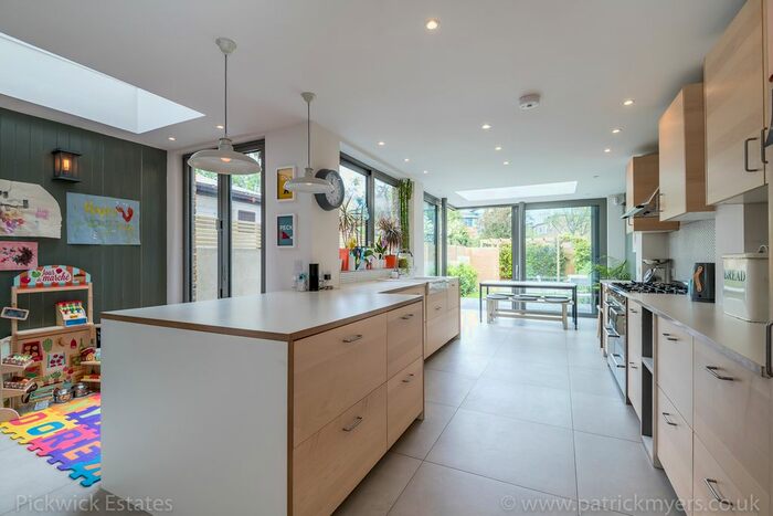 4 Bedroom Property To Rent In Piermont Road, London, SE22