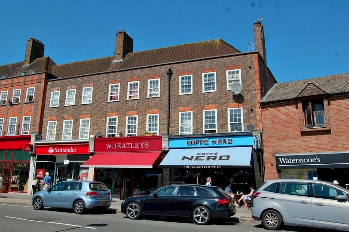 2 Bedroom Apartment To Rent In Chiltern Parade, Chesham Road, Amersham, Buckinghamshire, HP6