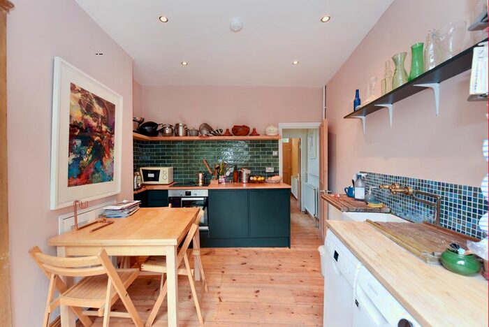 2 Bedroom End Of Terrace House For Sale In Cassland Road, London, E9