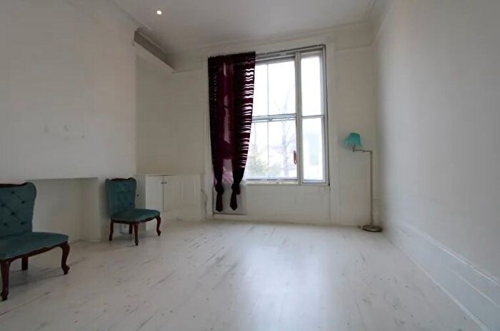 1 Bedroom Flat To Rent In Elsham Road, London, W14