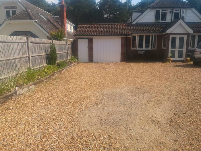 1 Bedroom Semi-Detached Bungalow To Rent In Nine Mile Ride, Finchampstead, RG40