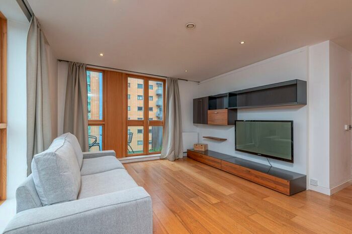 2 Bedroom Flat To Rent In Watermans Place, Wharf Approach, Leeds, LS1