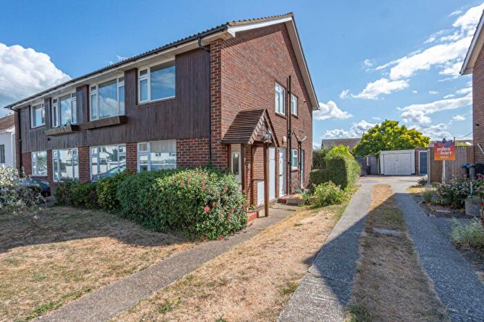 2 Bedroom Maisonette For Sale In Old Farm Road, Birchington, Kent, CT7