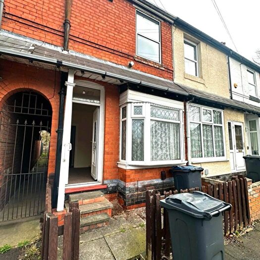 2 Bedroom House To Rent In Wroxton Road, Yardley, B25