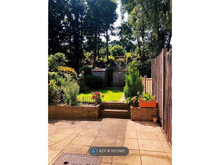 2 Bedroom Terraced House To Rent In Morland Road, Sutton, SM1