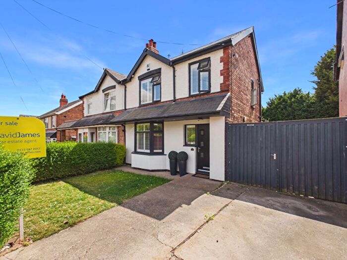 3 Bedroom Semi-Detached House For Sale In Tennyson Avenue, Gedling, Nottingham, NG4
