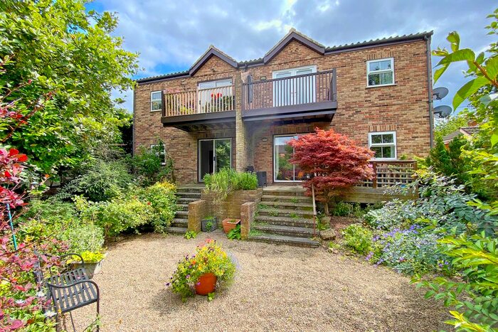 2 Bedroom Flat To Rent In Fountain Court Mews, Boroughbridge, York, YO51