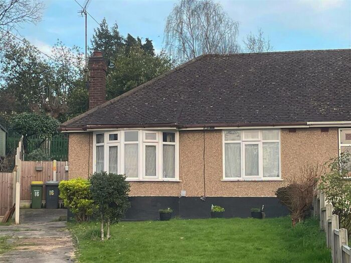 2 Bedroom Semi-Detached Bungalow To Rent In Mendip Close, Rayleigh, SS6