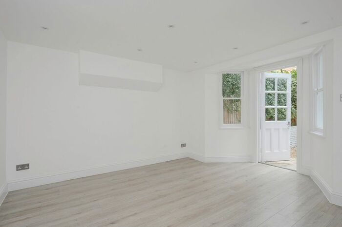 1 Bedroom Flat To Rent In Kingston Road, Wimbledon, London SW19