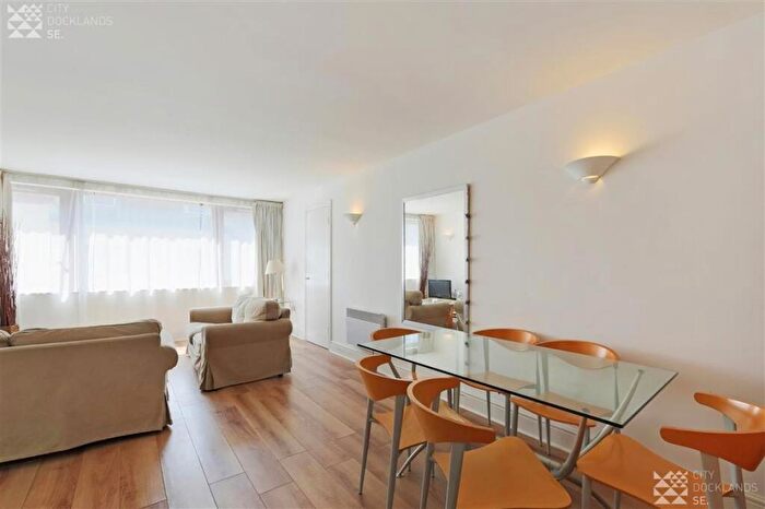 3 Bedroom Flat For Sale In Assam Street, Aldgate East, E1