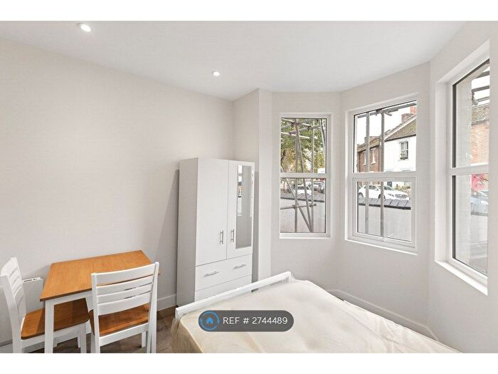 Studio To Rent In Chase Side Crescent, Enfield, EN2