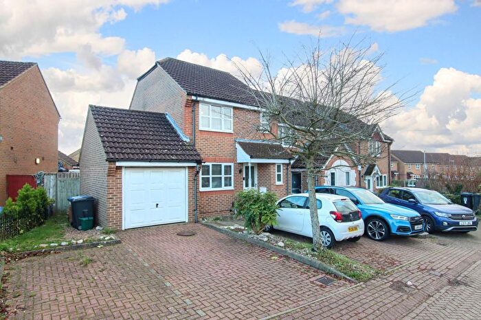 3 Bedroom End Terrace House For Sale In Denbigh Close, Hemel Hempstead, HP2